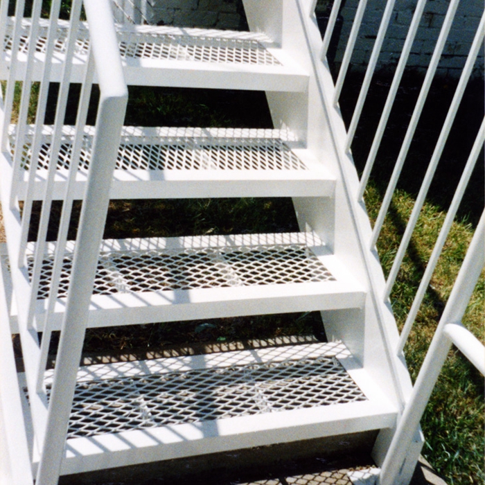 Expanded Metal Stair Treads,Expanded Metal Stairs,China Expanded Mesh,China Expanded Steel,China Expanded Metal，Expanded Mesh Factory