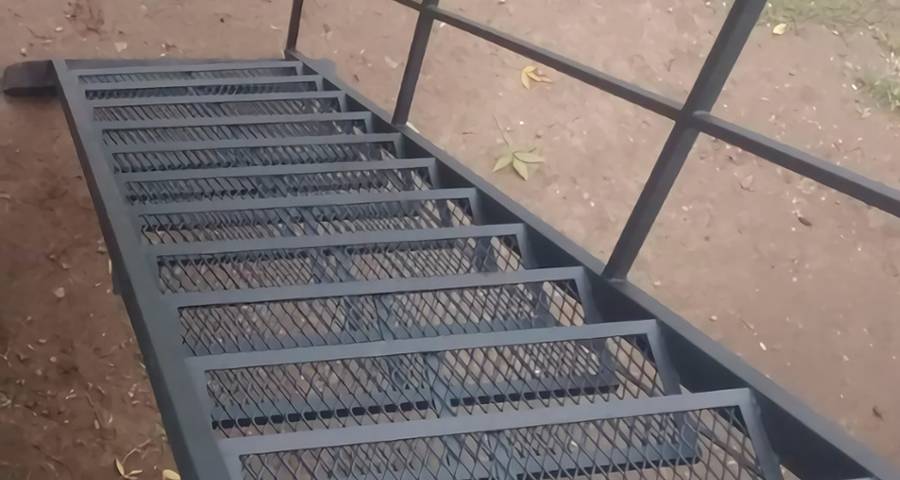 Expanded Metal Stair Treads